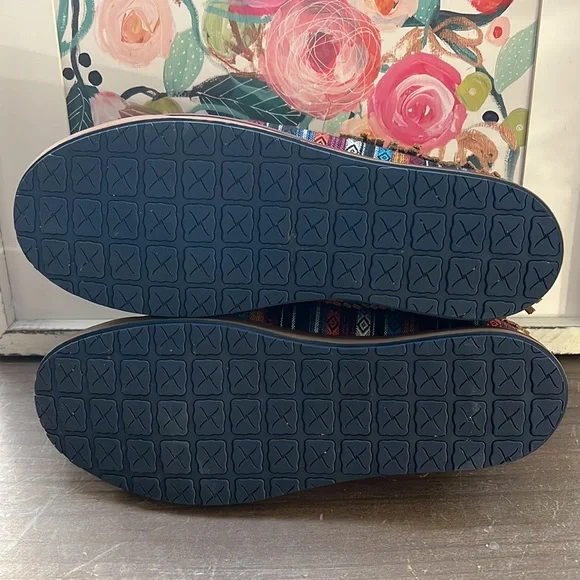 Twisted X Multicolor Fringe Moccasin Sneakers - Picture 8 of 10